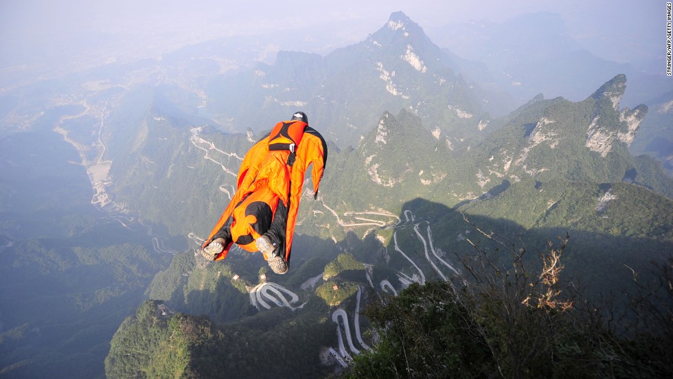 Wingsuit flying